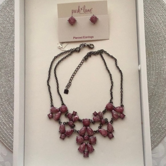 Park Lane Bodacious Necklace and Earrings - Picture 2 of 13